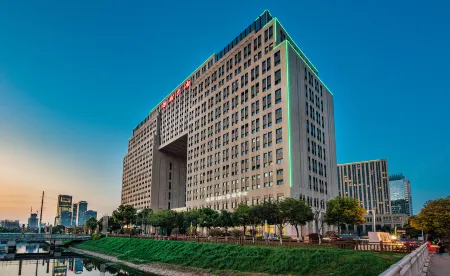 Hanrun 1882 Hotel Отели рядом с достопримечательностью «Yuantoushi Wet Land Scenic Area»