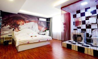 Ziyan Theme Hotel (Lianyungang Huanghai Road No.2 Shop)