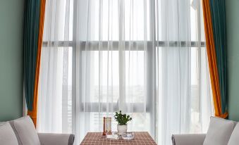 Berlin Mountain View Hotel - Housity
