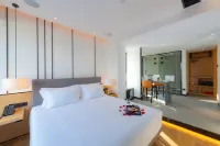 CityPharos Hotel Guilin Hotels near Guilin Liangjiang International Airport