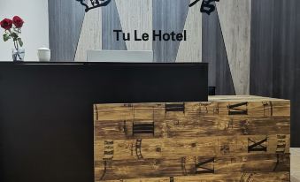 Tule Hotel (Moon Island Sand Ship Ole Branch)