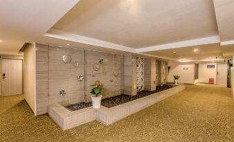 Xinshidai Holiday Hotel