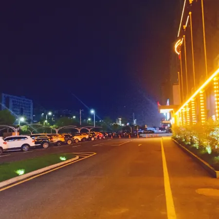 Xinyang West Selection Hotel (Wanda Plaza High Speed Rail East Station Branch)