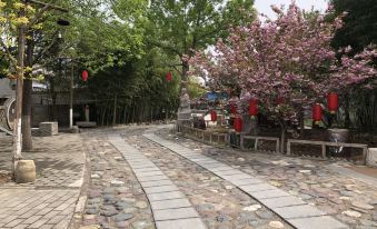 LIngbao style garden