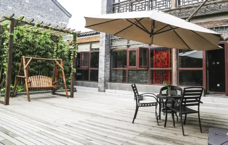 Hetian Inn (Tai'erzhuang Ancient City Water View Hotel) Отели рядом с достопримечательностью «Taierzhuang Ancient Town»