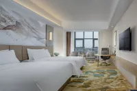 Vienna Hotel Hanzhong high speed railway station Xinghan Shengjing Branch - 3-Star