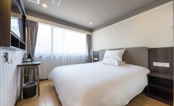 Hi Inn Hotel (Shanghai Xinzha Road Subway Station)