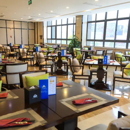Bazhong Days Hotel
