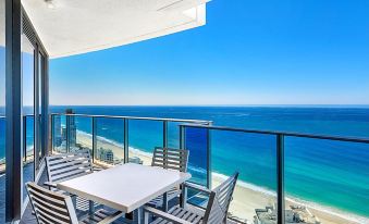 Surfers Paradise Luxury Apartments by Holiday Paradise