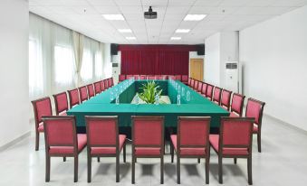 Qijiang Hotel (Conference and Exhibition Center Gangxia Subway Station)