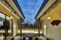 Boyin Yinianjian Hotel (Guilin Two Rivers And Four Lakes Elephant Trunk Hill) Hotels near Zizhou Island