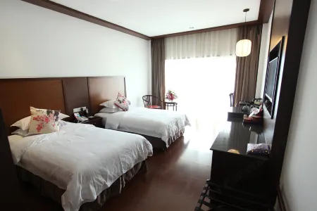 Nanbei Lake Huguang Shanju Holiday Hotel