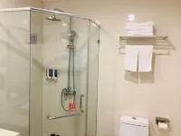 Qingmu Hotel (Zhenjiang Danyang Houxiang Central Street) - balcony