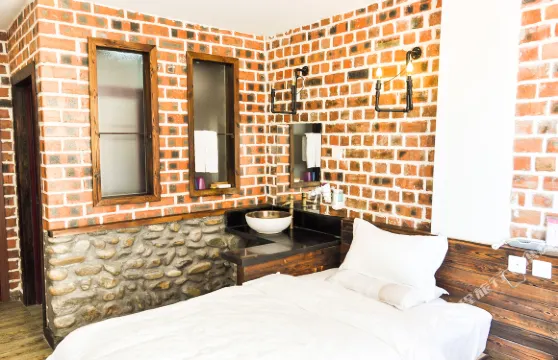 興隆住這兒賓館