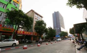 Yeste Hotel (Qinzhou Niannianfeng Plaza)