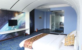 Lanli Lily Hotel (Xindacheng Times Square North Lake Park Store)