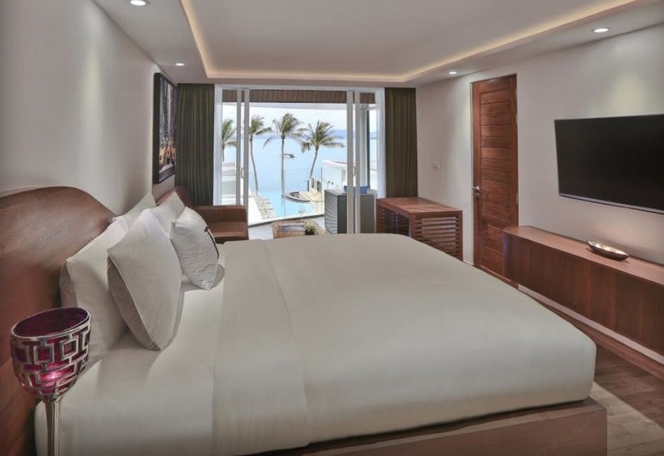 5. 더 프리빌리지 ..