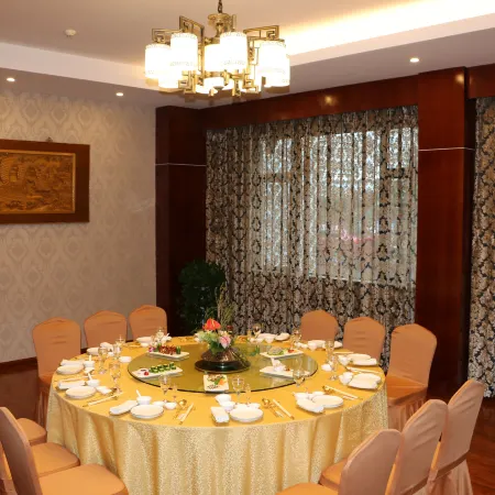 Baiyun Hotel Xinchang