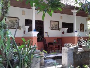 Tjana Homestay