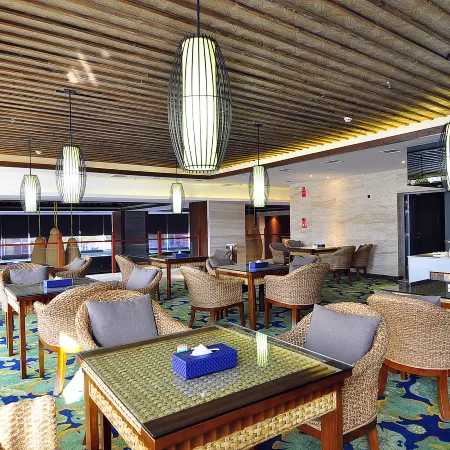 Rongting Holiday Inn Luoping