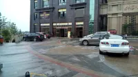 帝悦酒店（華鎣人民醫院店） - 停車場