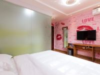 乐泰度假酒店(广州汉溪长隆地铁站店) - 浪漫情侣3D大床房