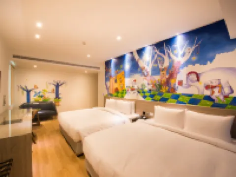 Legend Hotel Pier 2 Hotels near Sizihwan Scenic Area