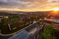 U-house Villa Hotel - Mountain view