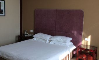 Zhuji Shenfei Hotel