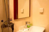 Changyi Junyuelai Hotel - 2-Star