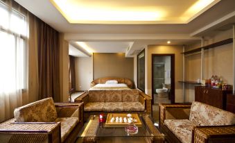 Holiday Inn Jianye Huangting Hotel