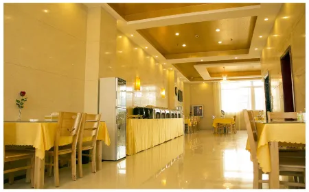 GreenTree Inn Express (Guanyun Zhenxing Garden)