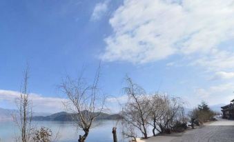 Ninglang Lugu Lake Kingdom of Women Warm Inn