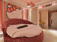 青岛宜家99精品客栈 - Hellokitty圆床房(无窗)