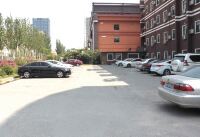 AI Ju chain hotel Dashiqiao new inspection station - Parkplatz