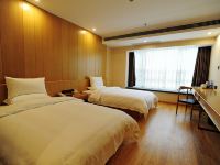 星程酒店(贵阳花果园双子塔店) - 高级双床房