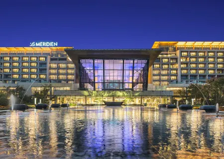 Le Meridien Qingdao West Coast Отели рядом с достопримечательностью «City Balcony Scenic Area»