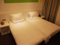 上海十有八九酒店 - 双床间