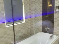 梧州和天下酒店 - VIP浴缸房