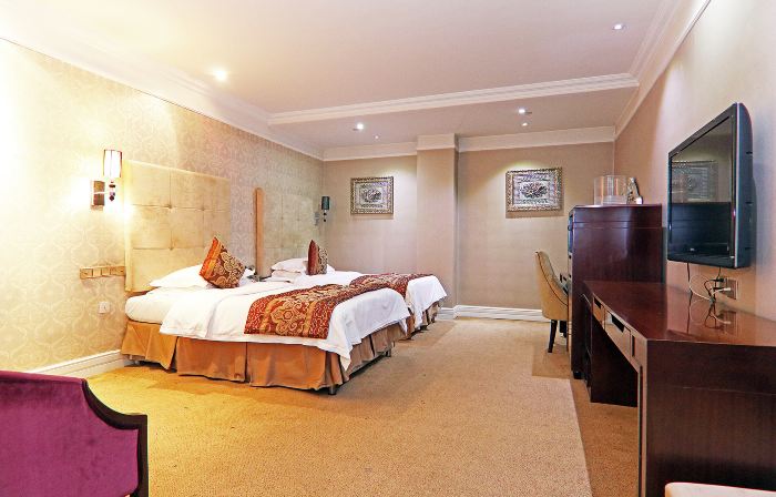 Tianming Holiday Hotel
