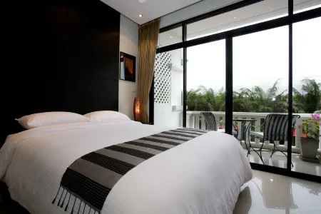 Palm Grove Resort, Pattaya
