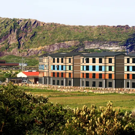 Jeju Stay in Sungsan Отели рядом с достопримечательностью «Архитектурный объект Genius Loci»