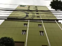Zest Jemursari Surabaya by Swiss-Belhotel International Hotel di Kecamatan Tenggilis Mejoyo