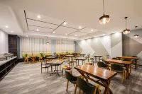 Wells Hotel (Foshan Yongrun Plaza Store) - E-sport