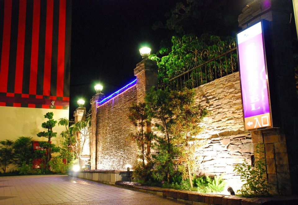Wei Feng Motel - Pingtung 썸네일