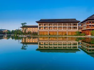 Yunfu Xinxing Chanquan Resort Hotel
