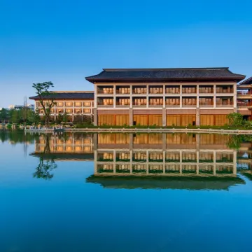 Yunfu Xinxing Chanquan Resort Hotel