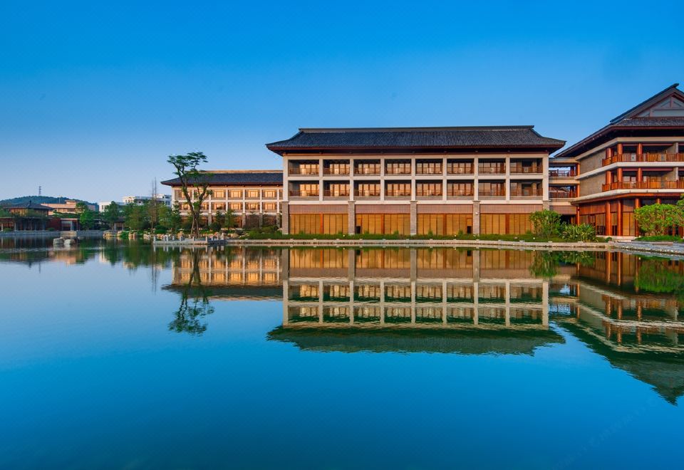 쉐라톤 원푸 신싱 호텔 로비