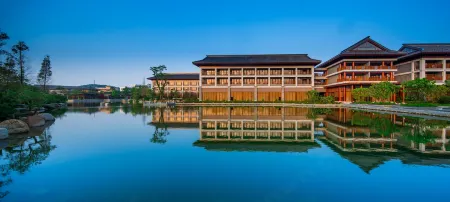Yunfu Xinxing Chanquan Resort Hotel