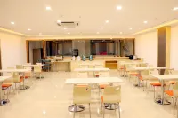 Fenghuang Yihao Hotel